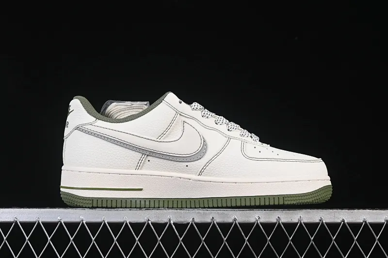 All categories Nk Air Force 1 Air Force series Nk Air Force 1 Low Air Force low top Nike Air Force 1'07 Low Burberry co-branded Mi Army green electric embroidery Air Force 1 low top casual sneakers JP8028-003
